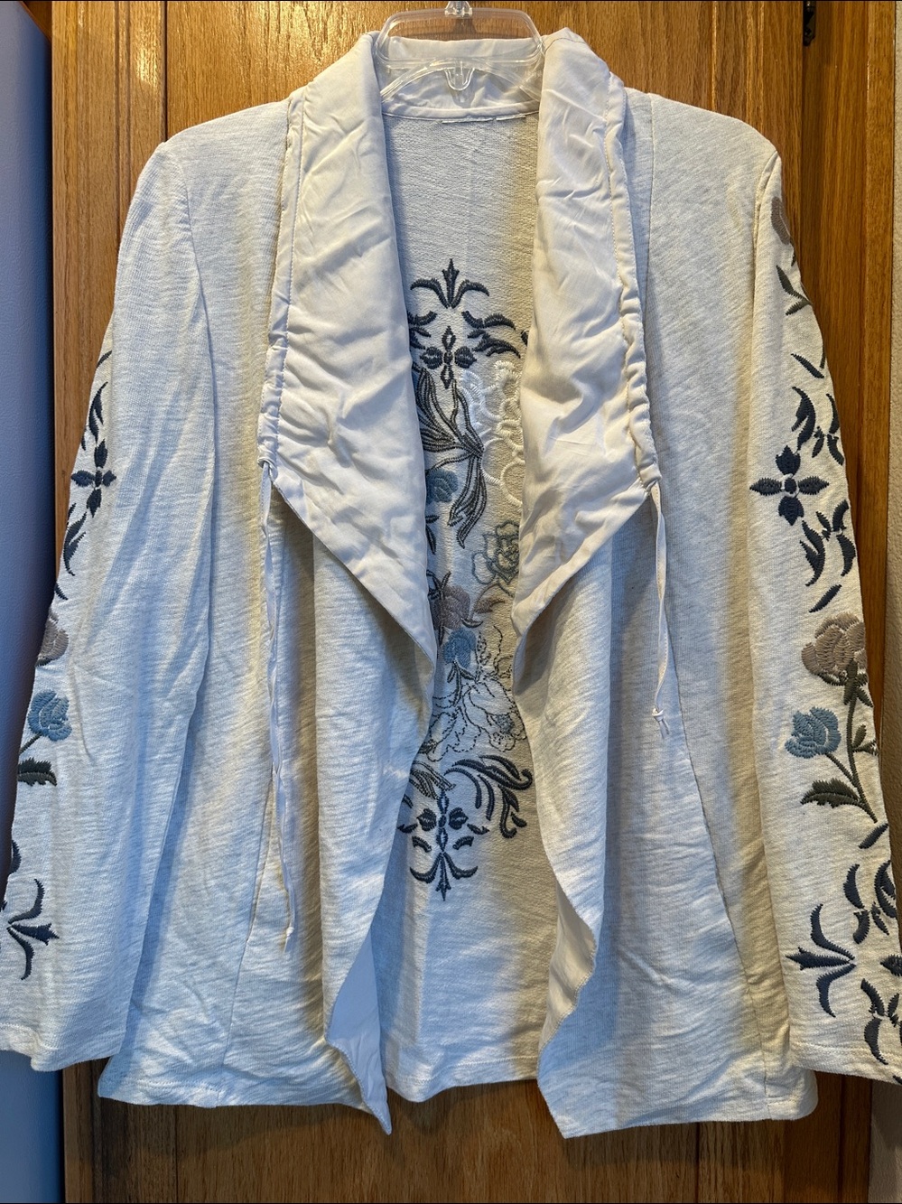 Chico's Cream Floral Embroidered Open Cardigan Shawl Collar with Ties Size 1 M